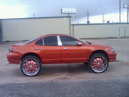 Grand Prix On 26 inch 557 wheels.jpg - Grand Prix on 26 inch 557 wheels